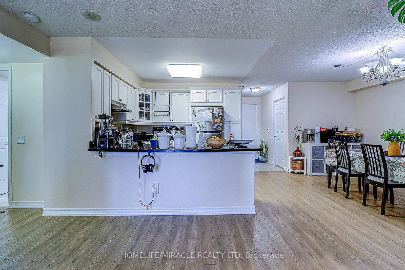 35 Kingsbridge Garden Circle, Unit 403 - Photo 3