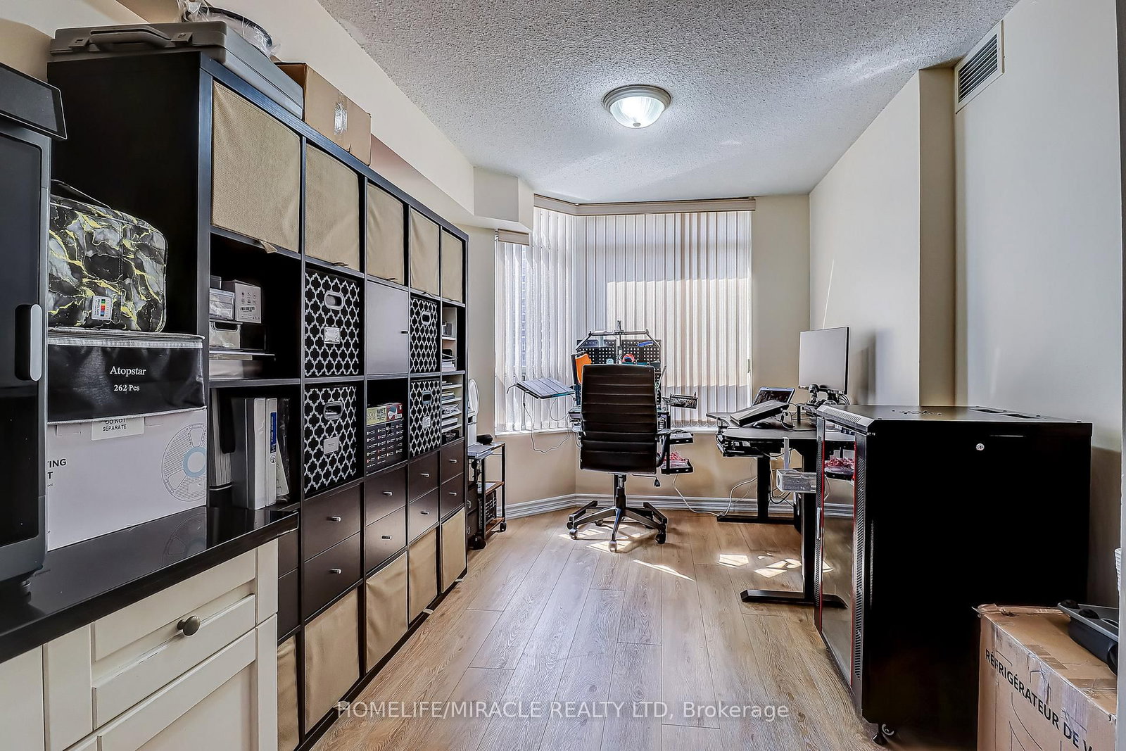 35 Kingsbridge Garden Circle, Unit 403 - Photo 4