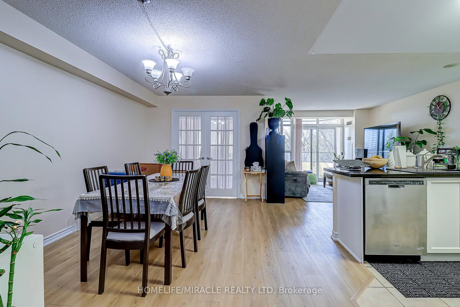 35 Kingsbridge Garden Circle, Unit 403 - Photo 8