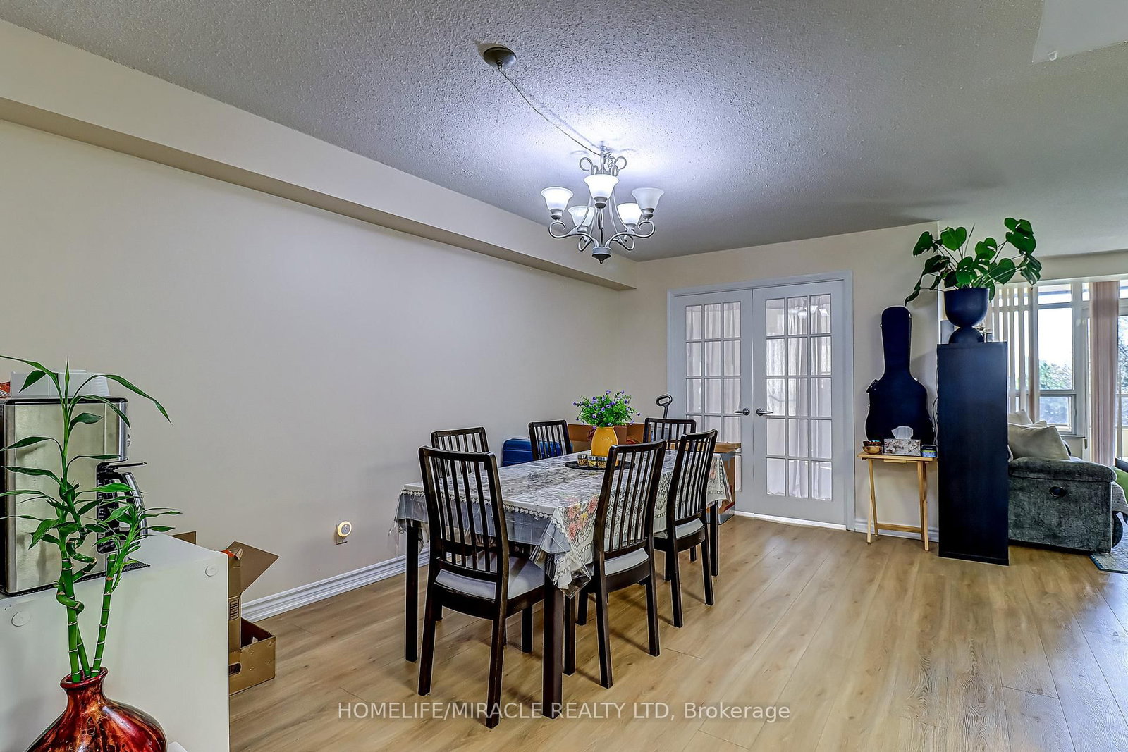 35 Kingsbridge Garden Circle, Unit 403 - Photo 9