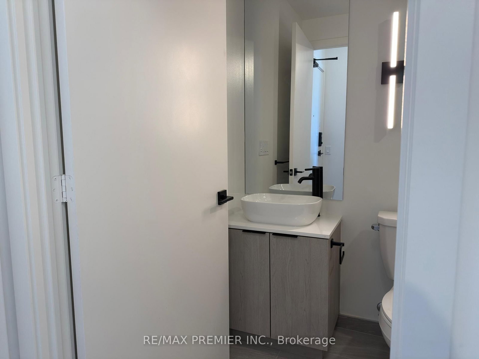 1185 Dupont Street, Unit 803 - Photo 11