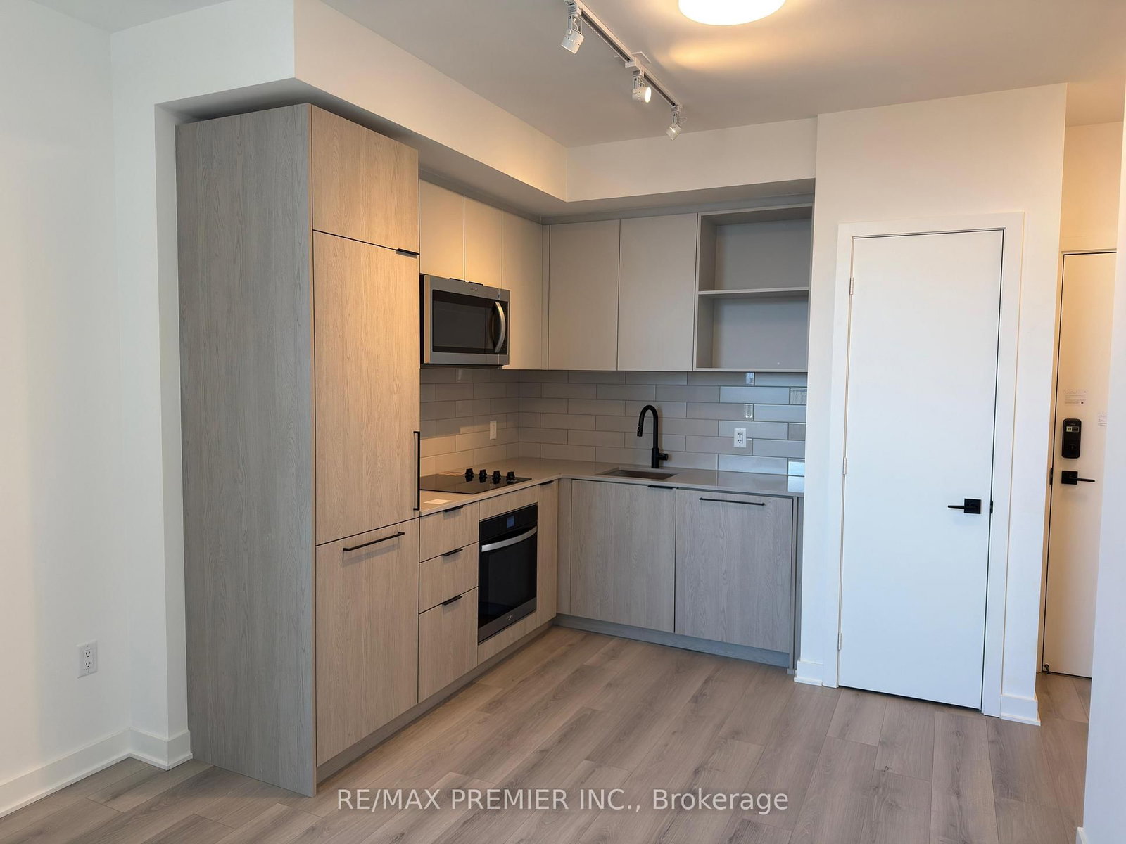 1185 Dupont Street, Unit 803 - Photo 6