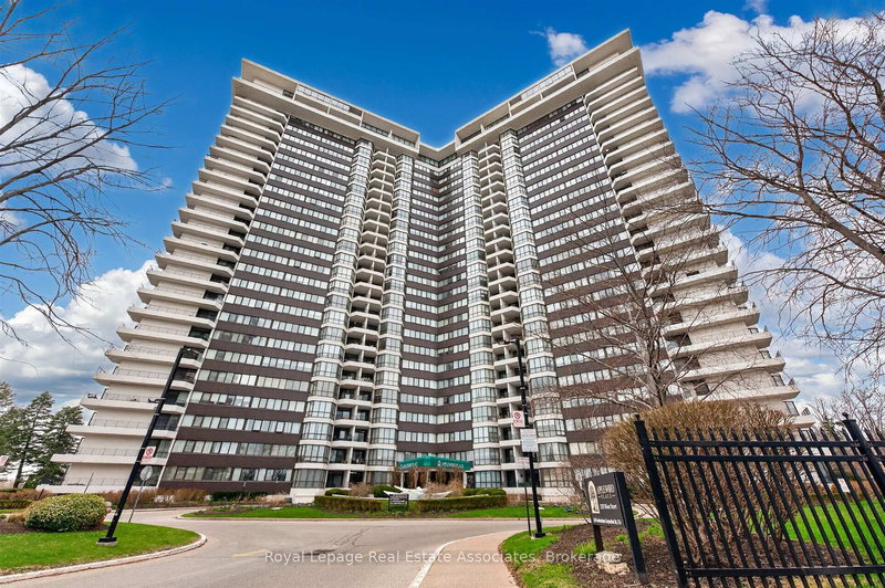 1333 Bloor St #PH15, Mississauga, Ontario