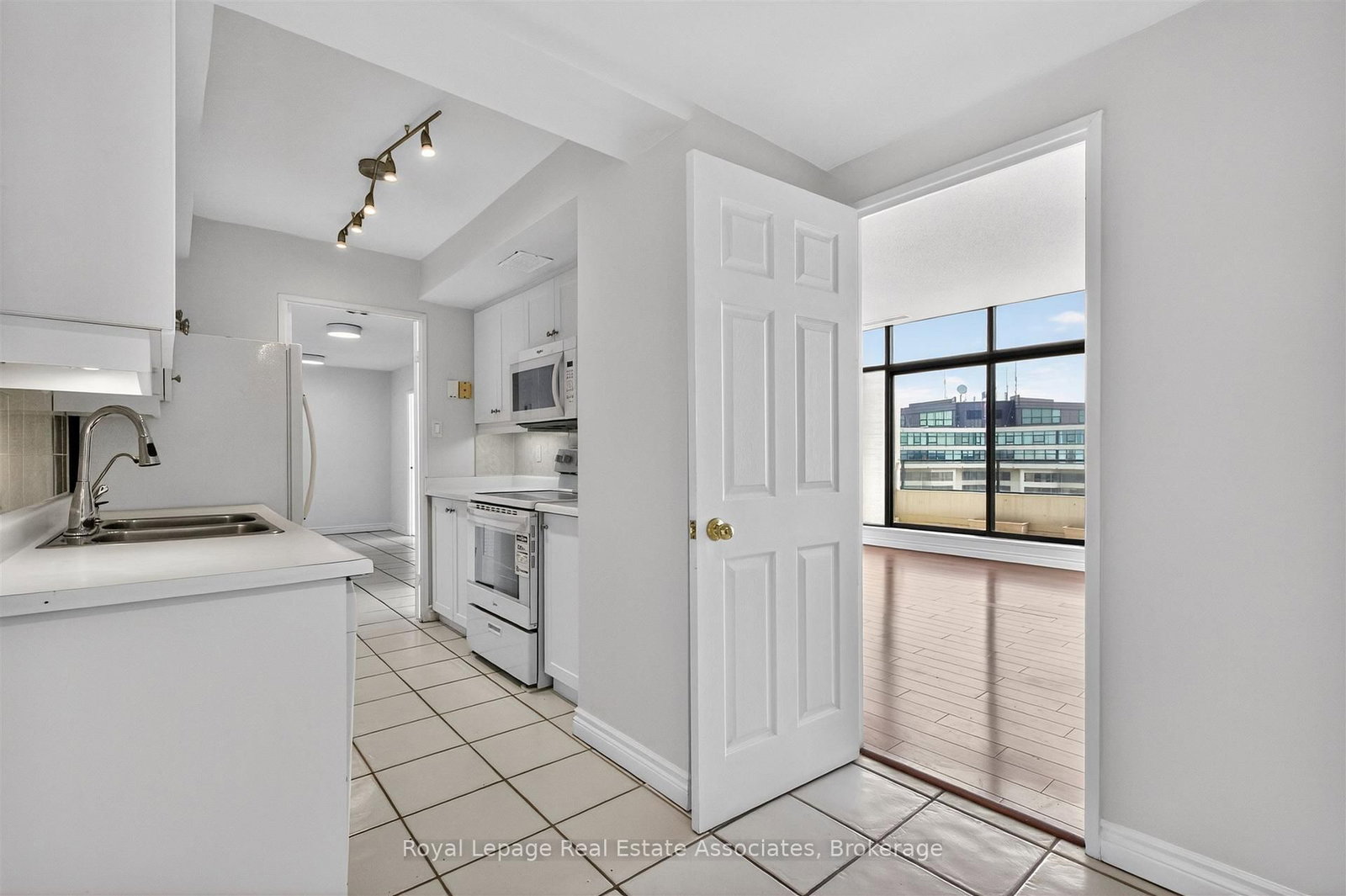 1333 Bloor Street, Unit PH15 - Photo 20