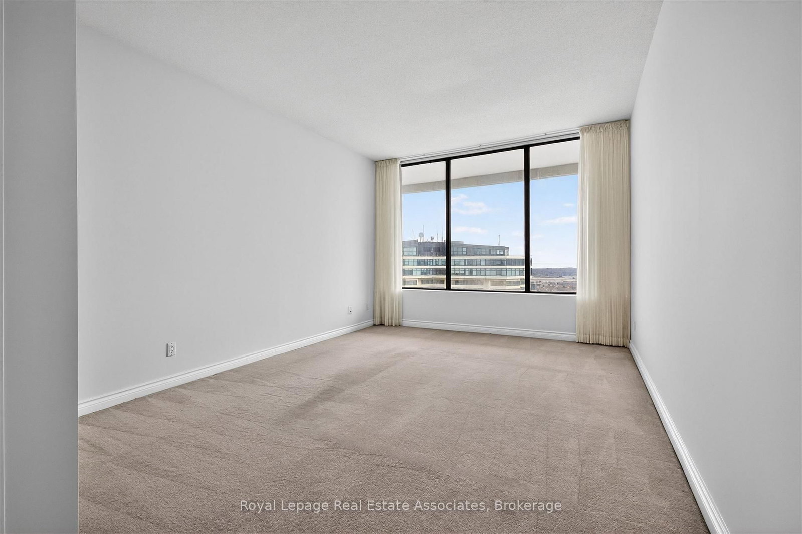 1333 Bloor Street, Unit PH15 - Photo 32