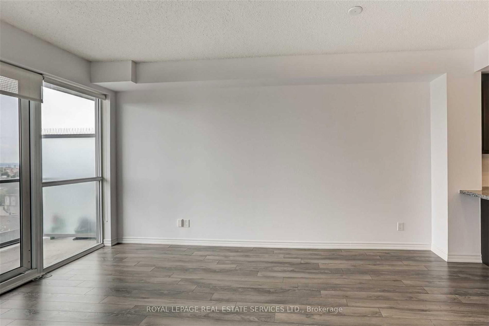 15 James Finlay Way, Unit 832 - Photo 10