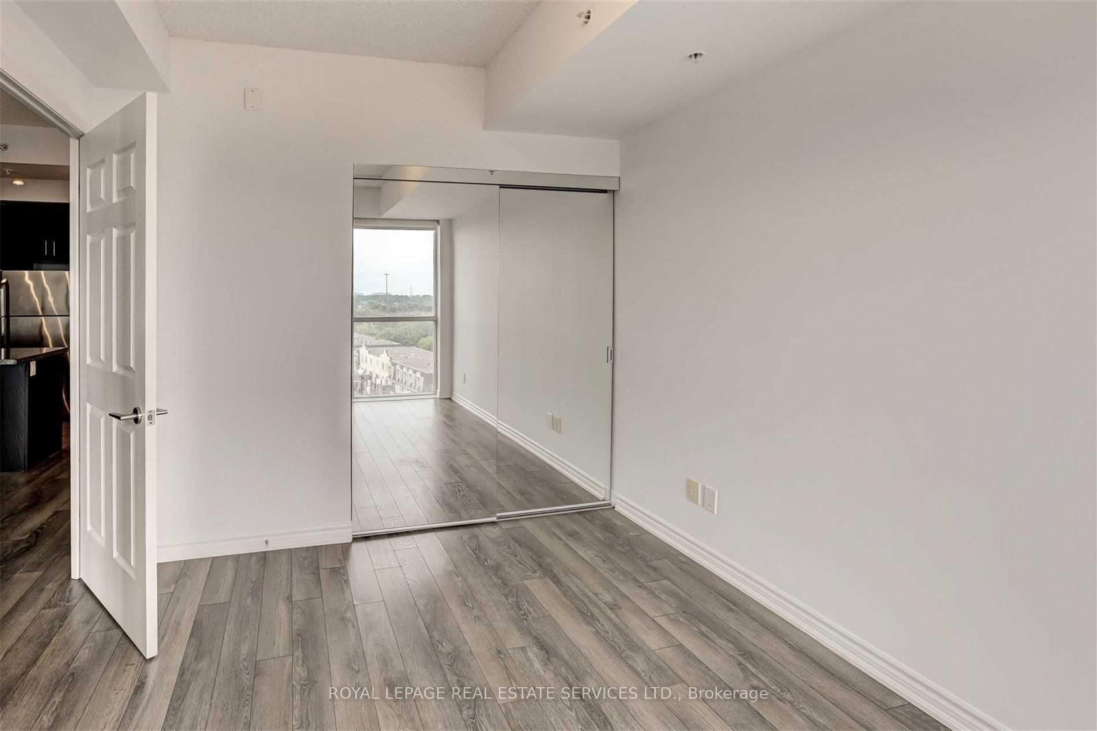 15 James Finlay Way, Unit 832 - Photo 15