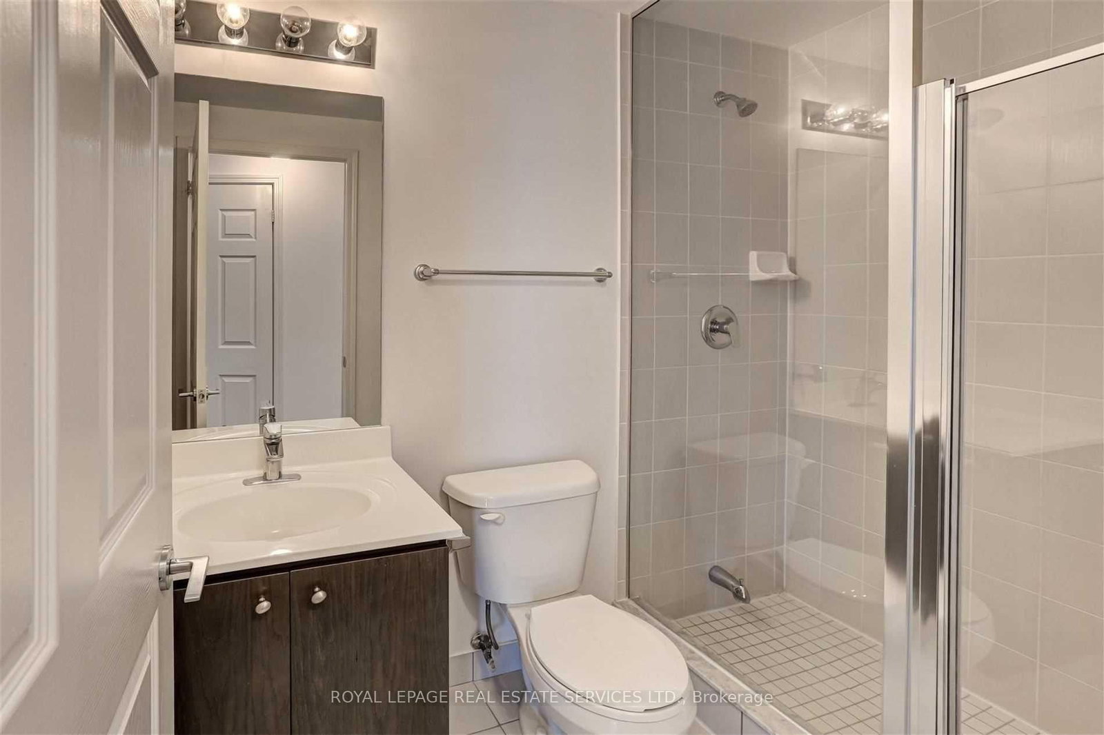 15 James Finlay Way, Unit 832 - Photo 17