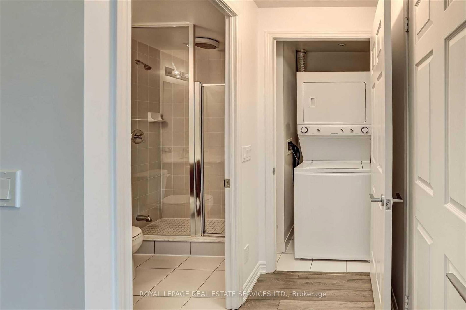 15 James Finlay Way, Unit 832 - Photo 18