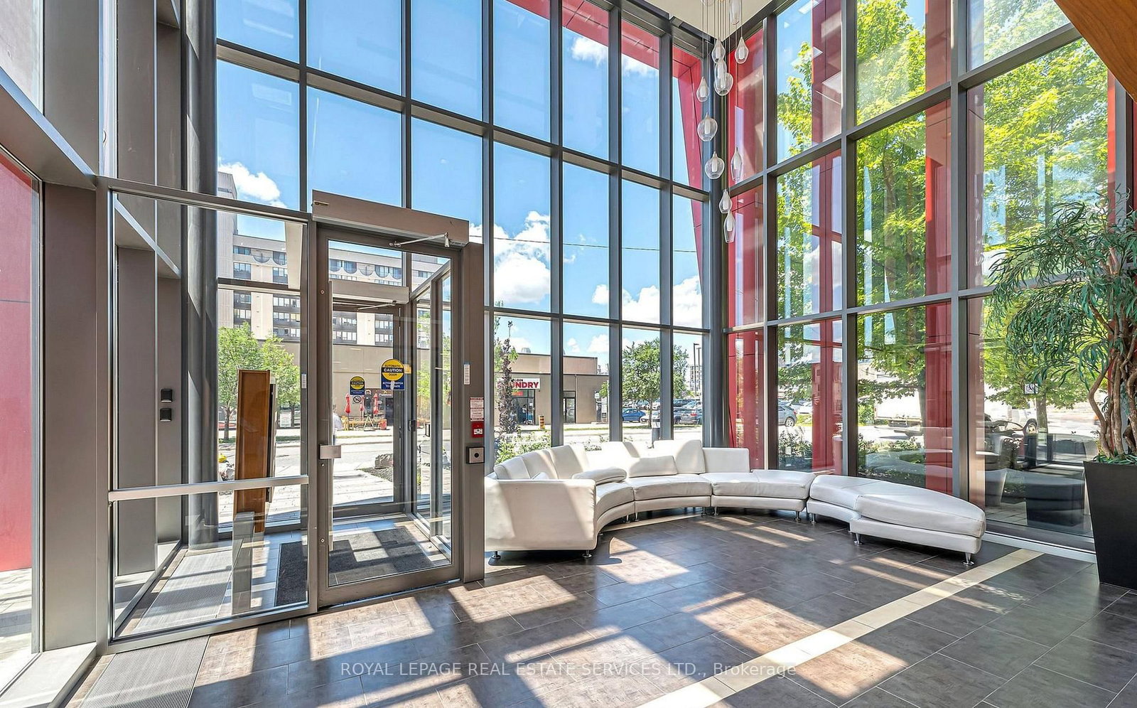 15 James Finlay Way, Unit 832 - Photo 29