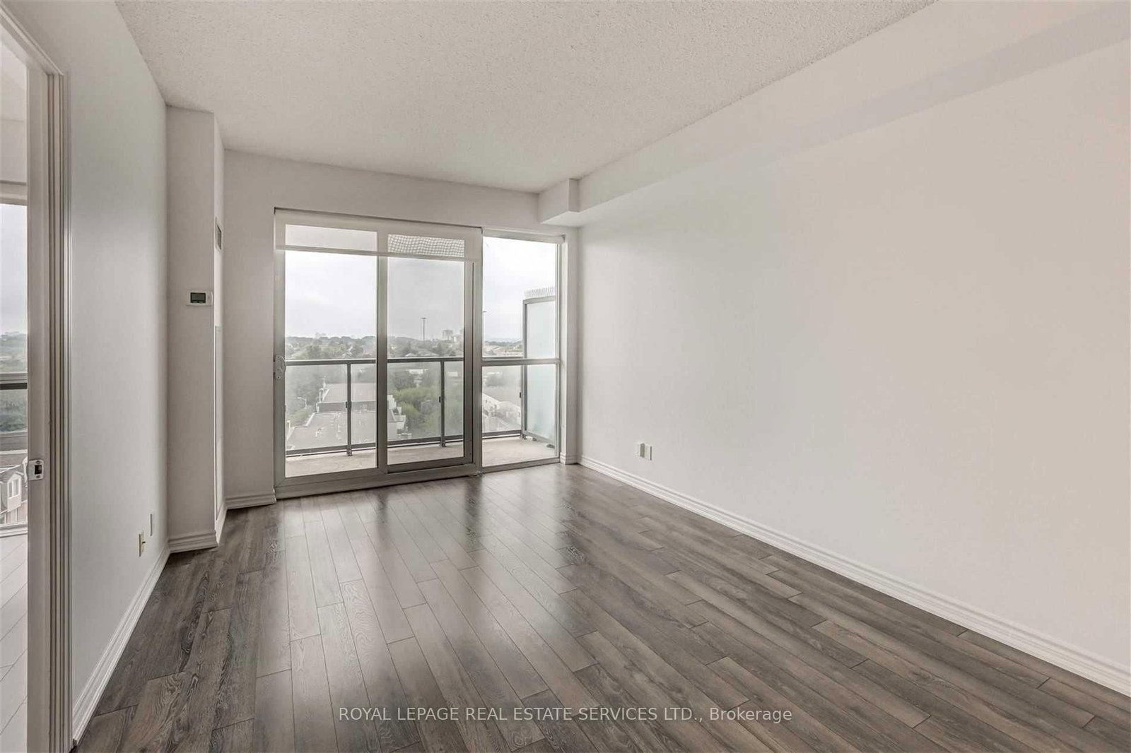 15 James Finlay Way, Unit 832 - Photo 8