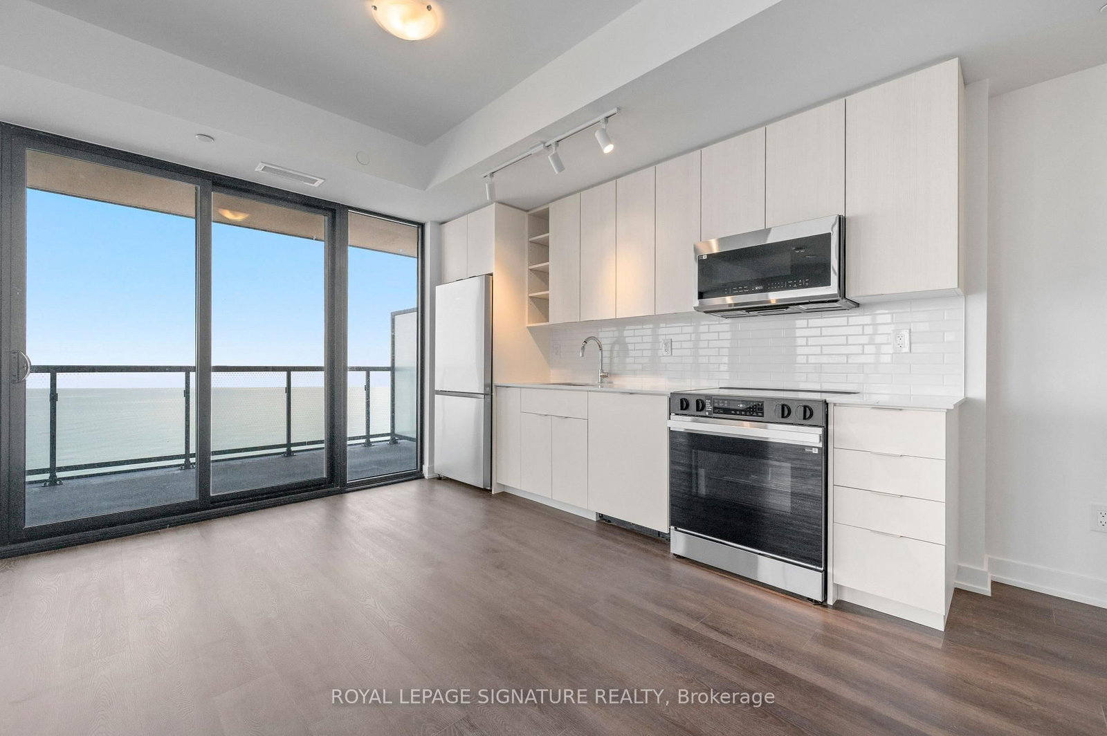 2075 Lakeshore Road, Unit 1104 - Photo 12