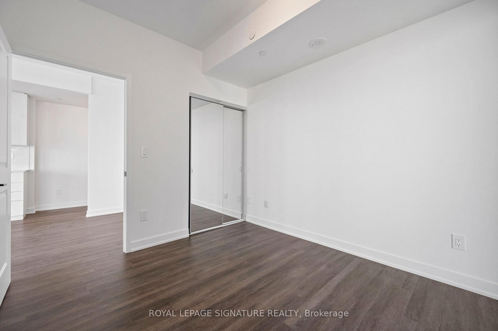 2075 Lakeshore Road, Unit 1104 - Photo 15