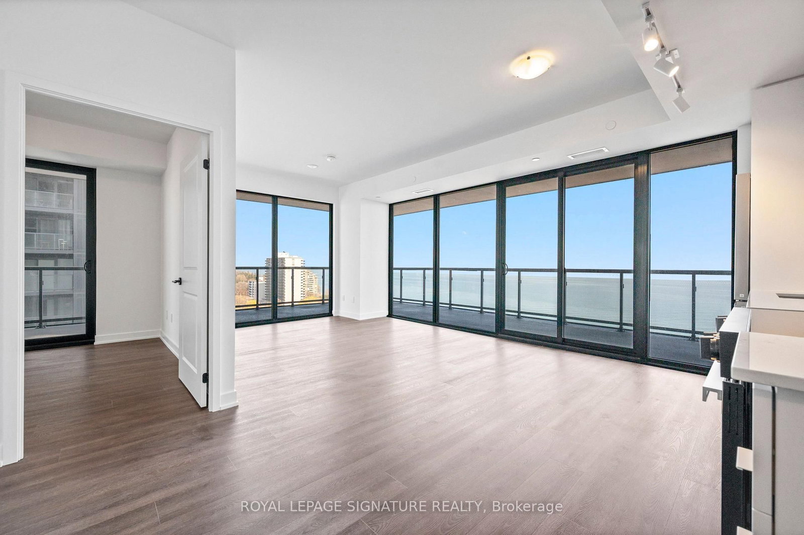 2075 Lakeshore Road, Unit 1104 - Photo 2