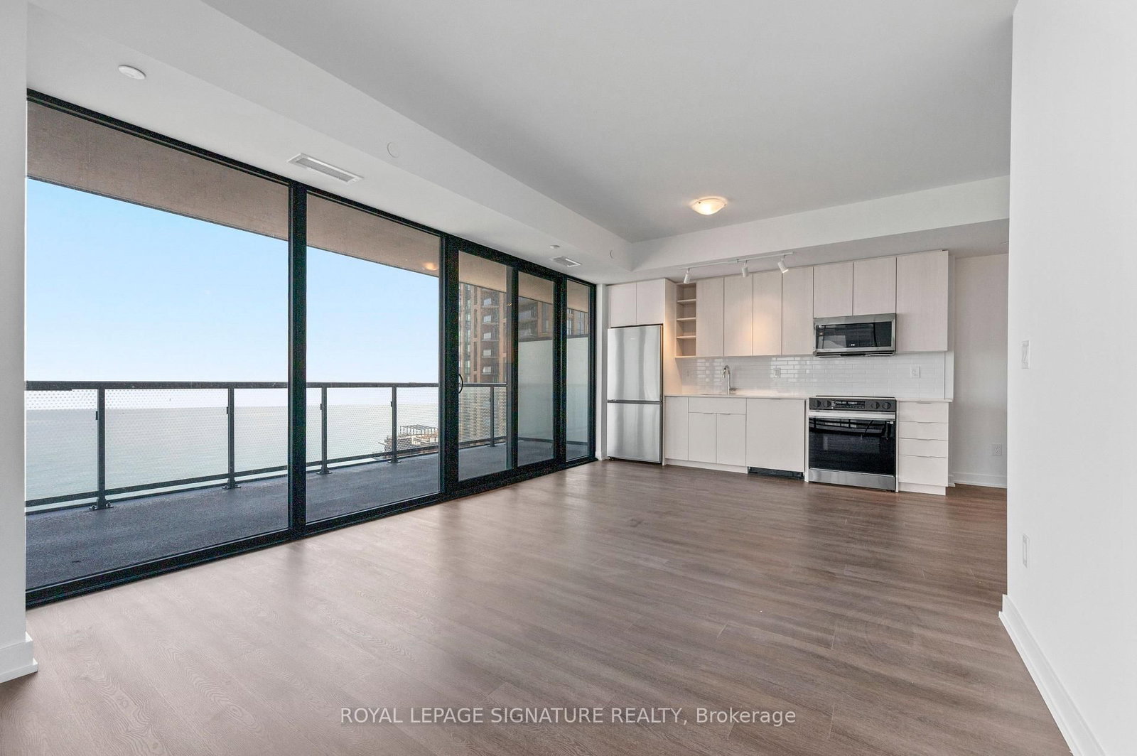 2075 Lakeshore Road, Unit 1104 - Photo 4