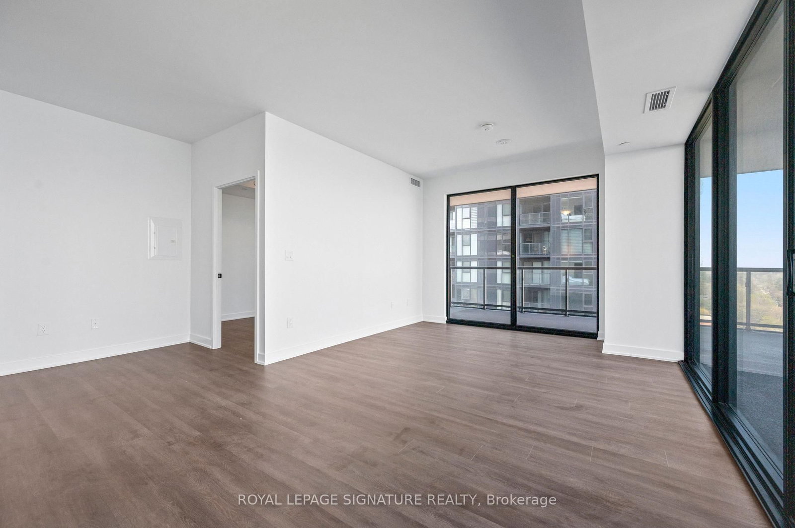 2075 Lakeshore Road, Unit 1104 - Photo 5