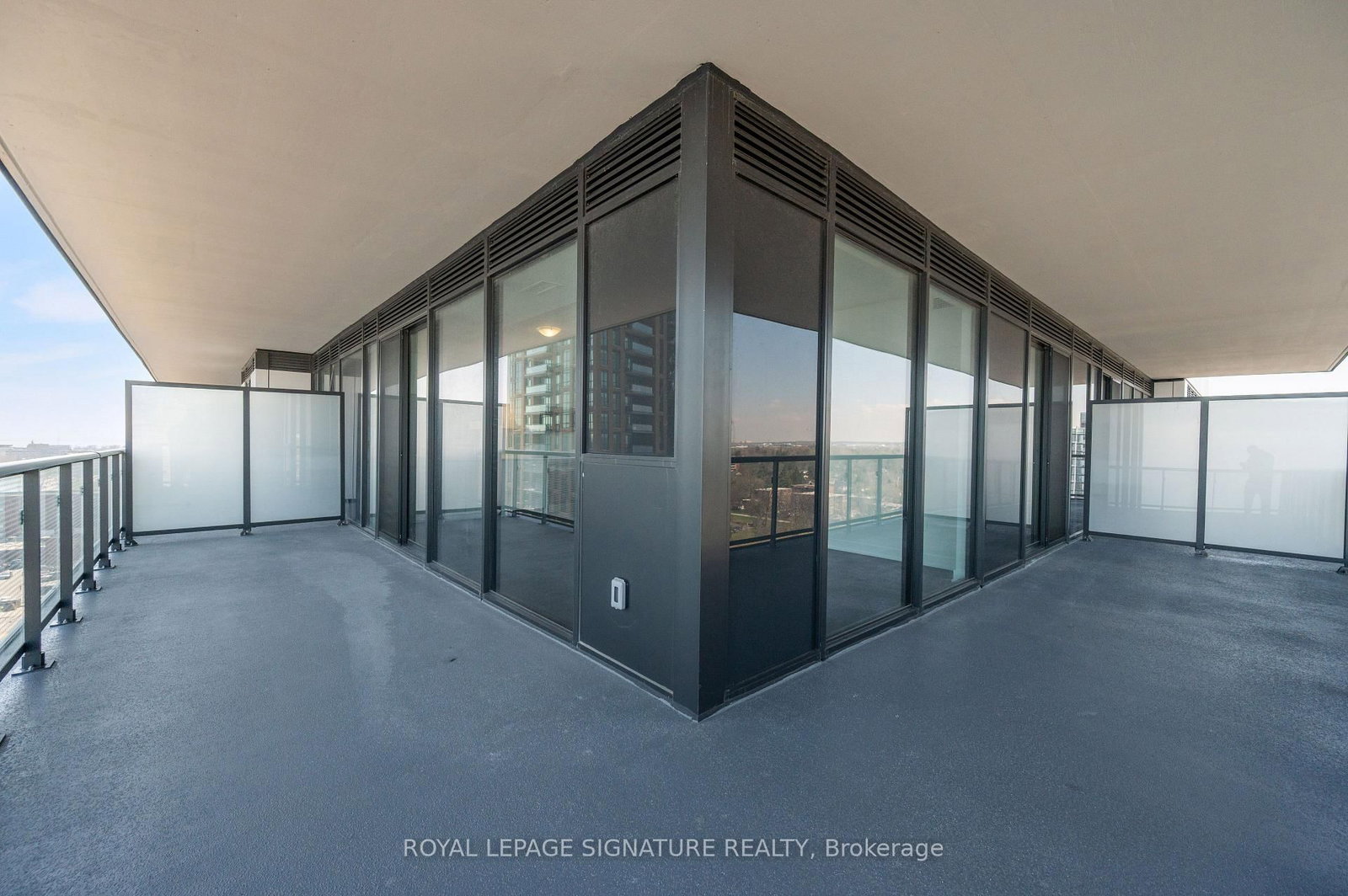 2075 Lakeshore Road, Unit 1104 - Photo 9