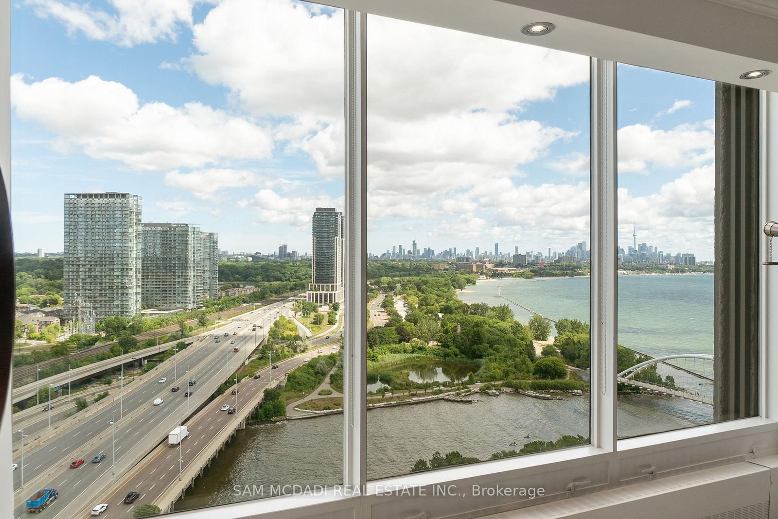 2045 Lakeshore Boulevard W, Unit 2212 - Photo 2