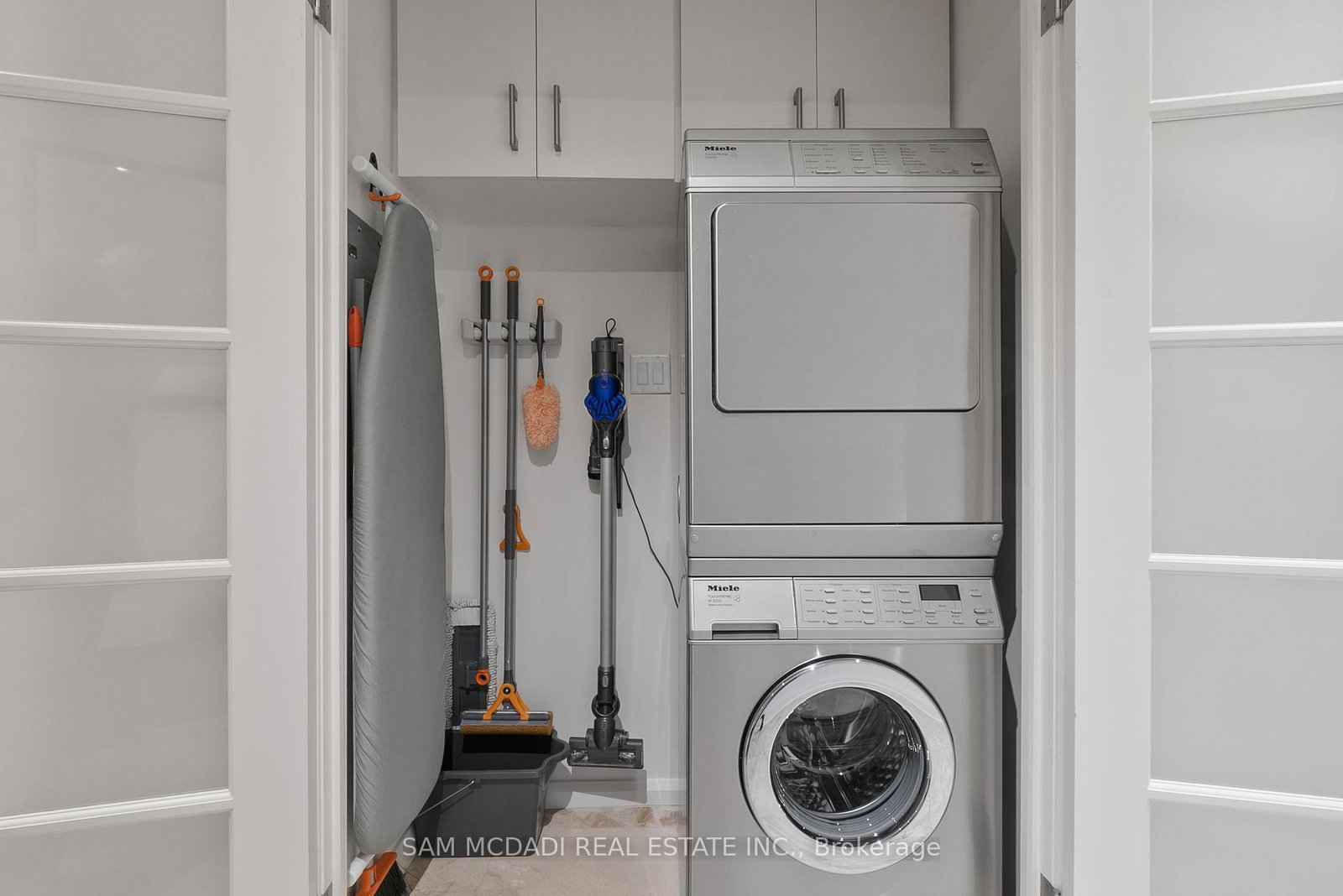 2045 Lakeshore Boulevard W, Unit 2212 - Photo 32