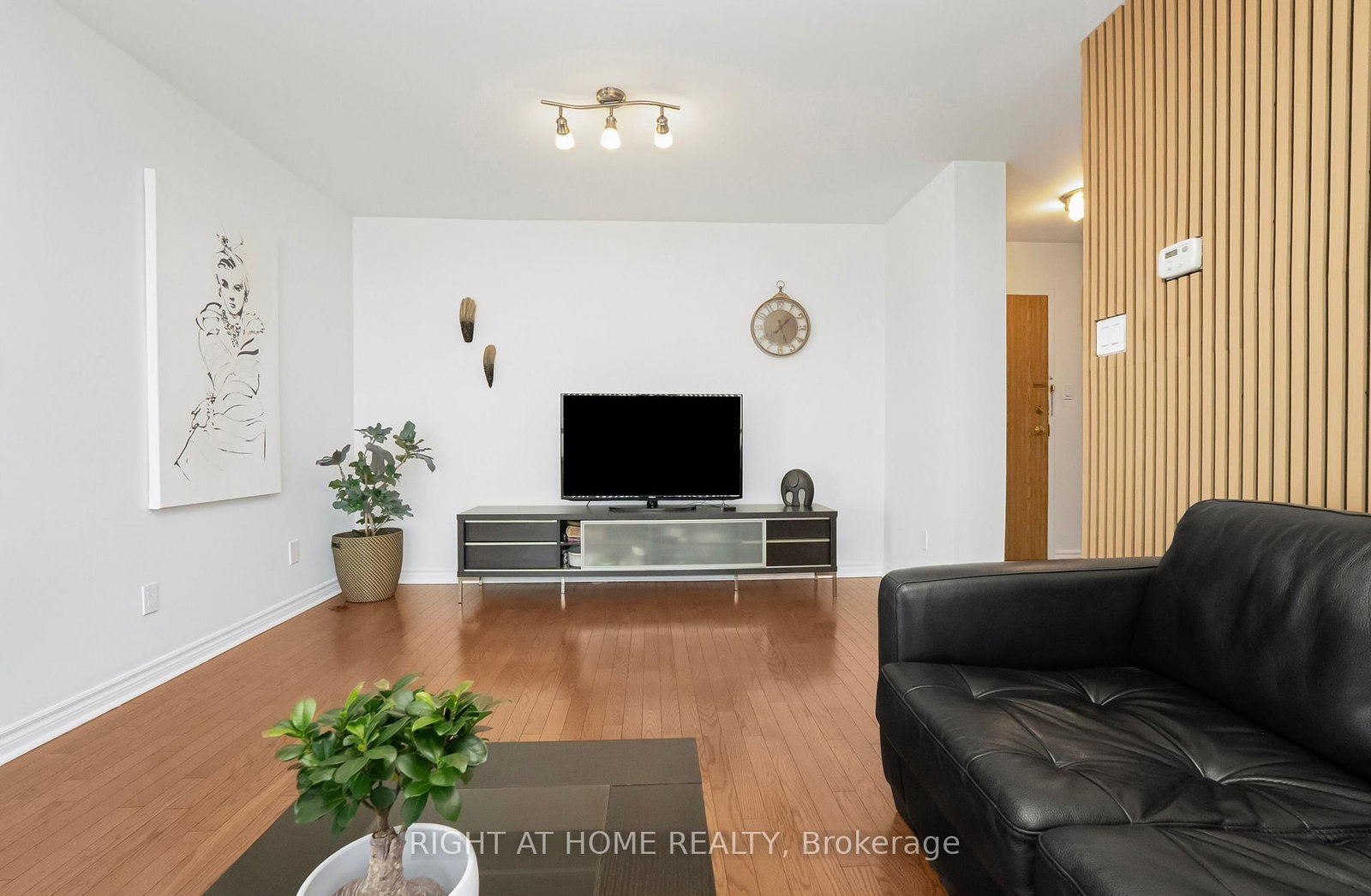 1360 Rathburn Road E, Unit 1507 - Photo 13