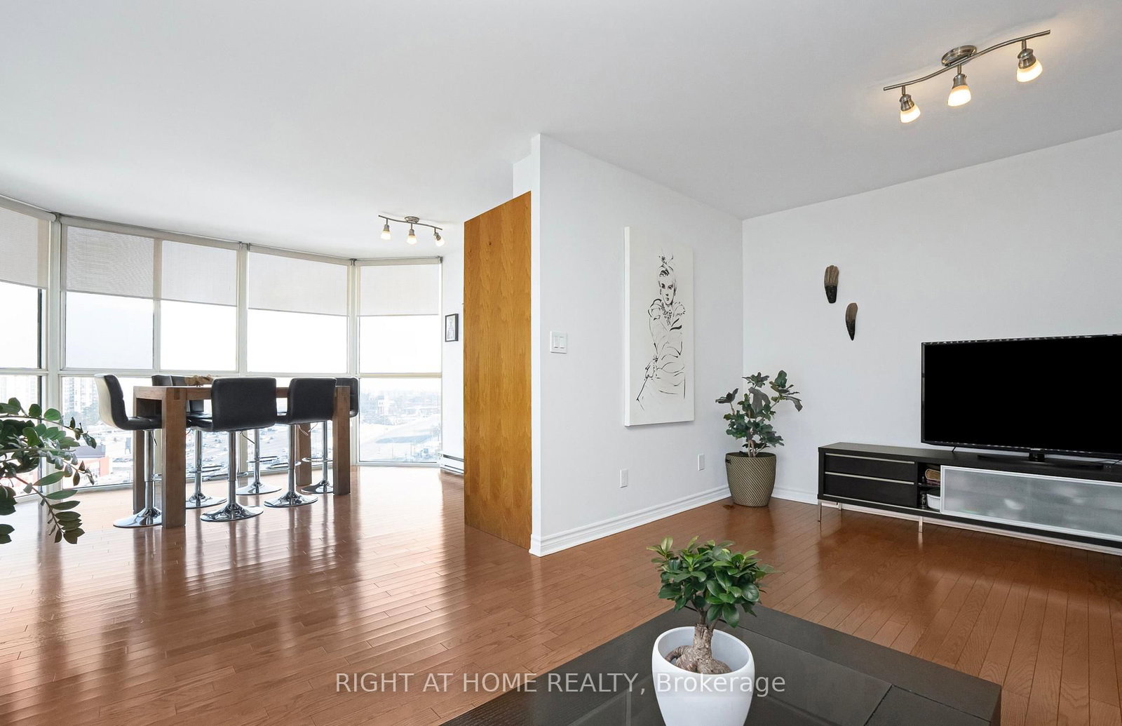 1360 Rathburn Road E, Unit 1507 - Photo 15