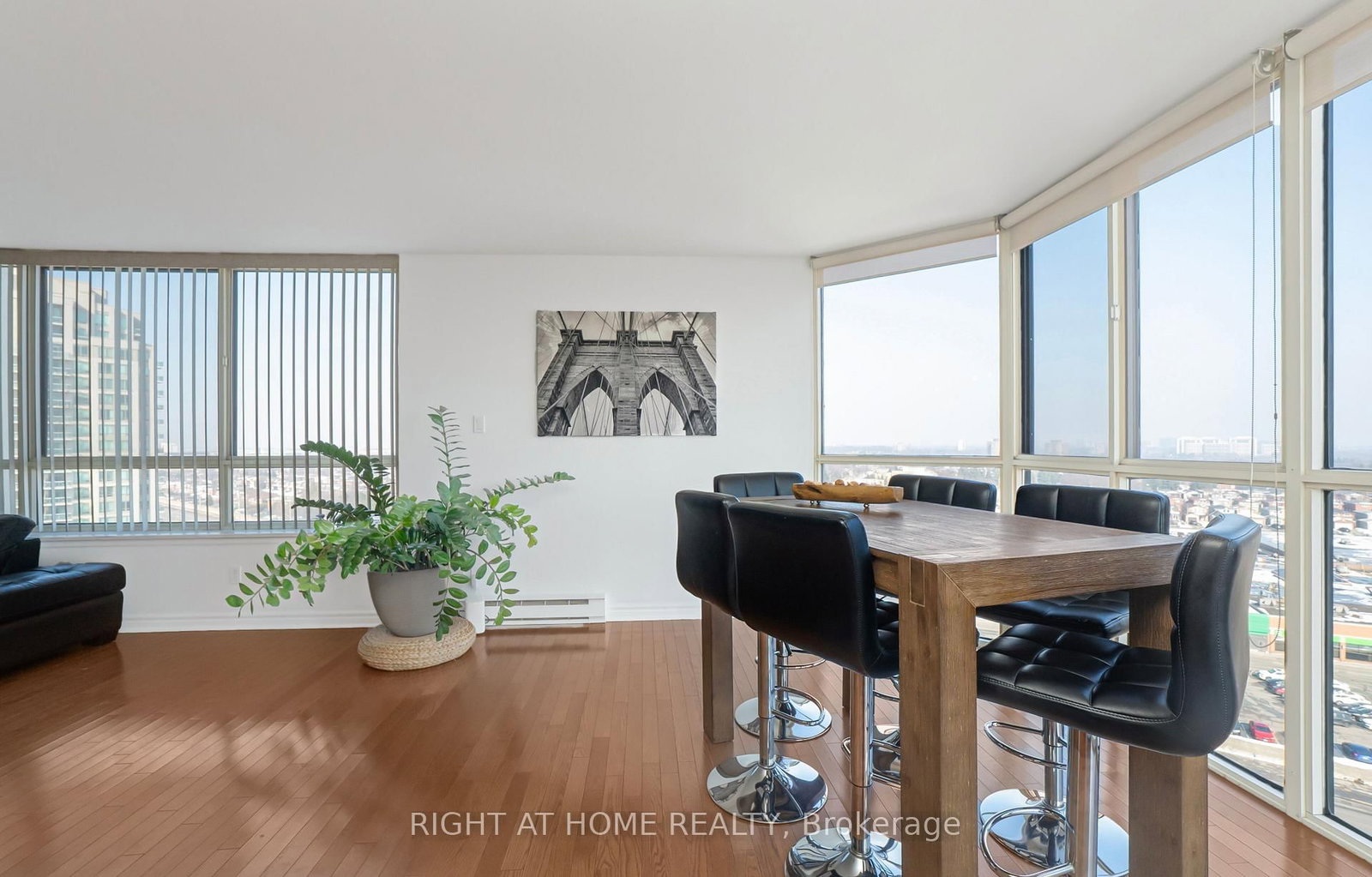 1360 Rathburn Road E, Unit 1507 - Photo 17