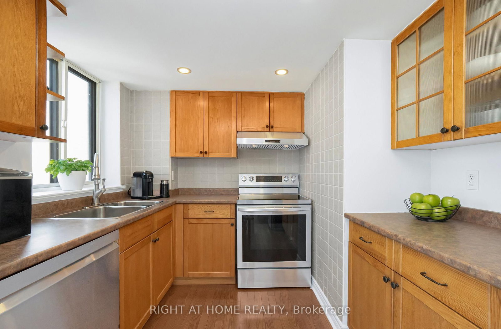 1360 Rathburn Road E, Unit 1507 - Photo 23