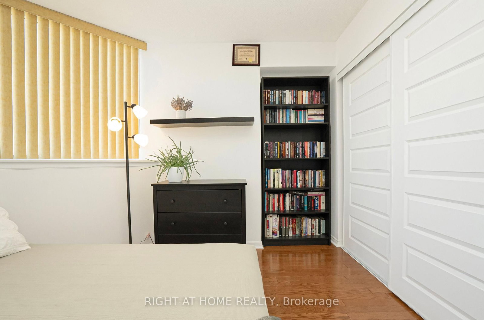 1360 Rathburn Road E, Unit 1507 - Photo 27