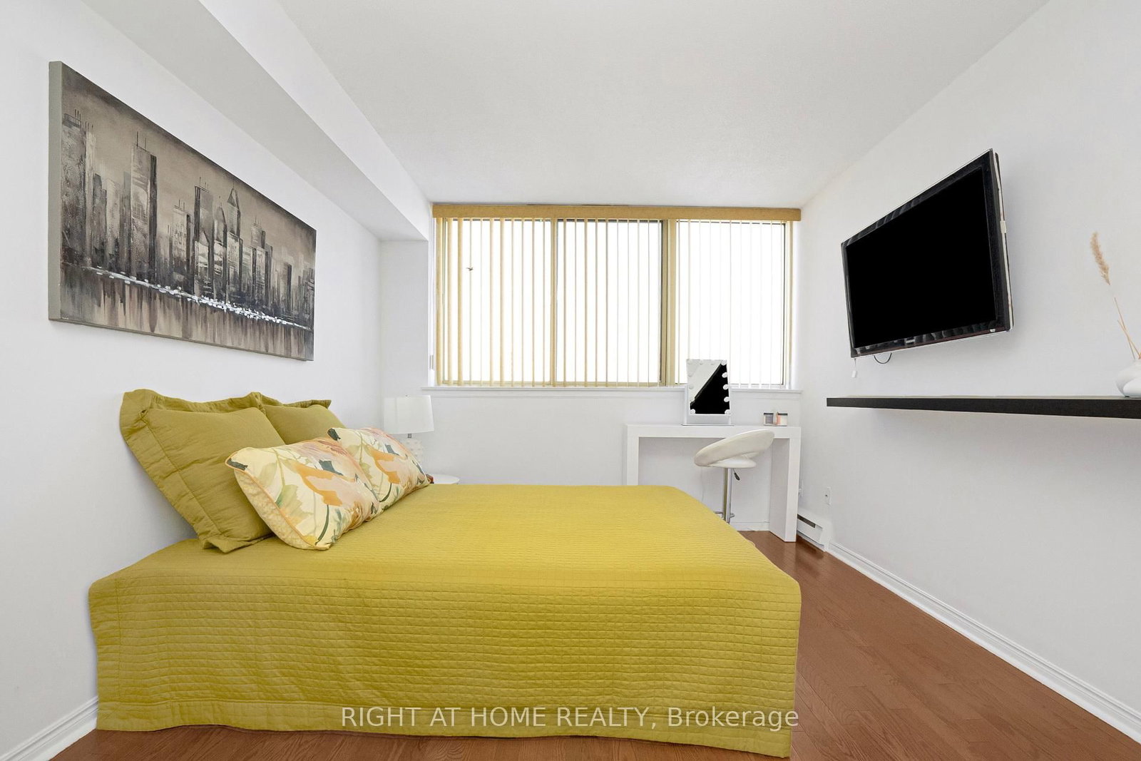 1360 Rathburn Road E, Unit 1507 - Photo 32