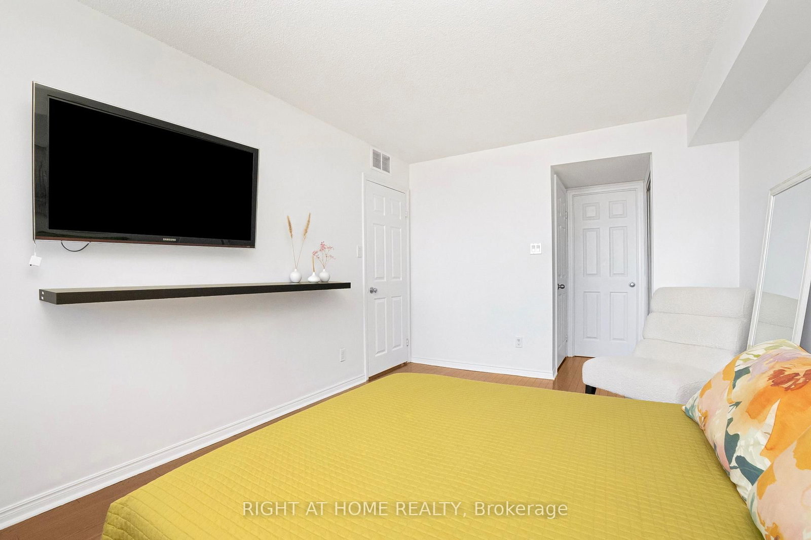 1360 Rathburn Road E, Unit 1507 - Photo 33