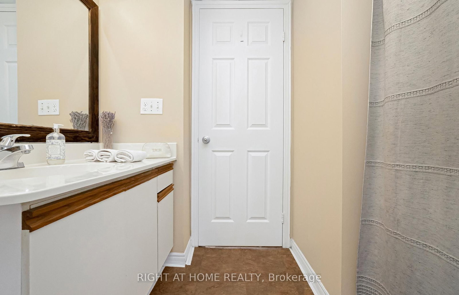 1360 Rathburn Road E, Unit 1507 - Photo 34