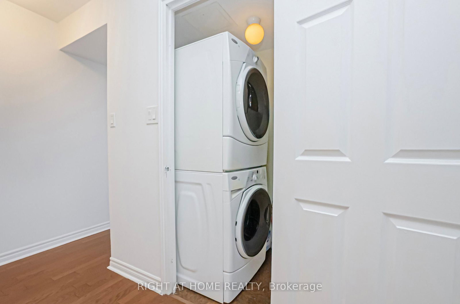 1360 Rathburn Road E, Unit 1507 - Photo 36