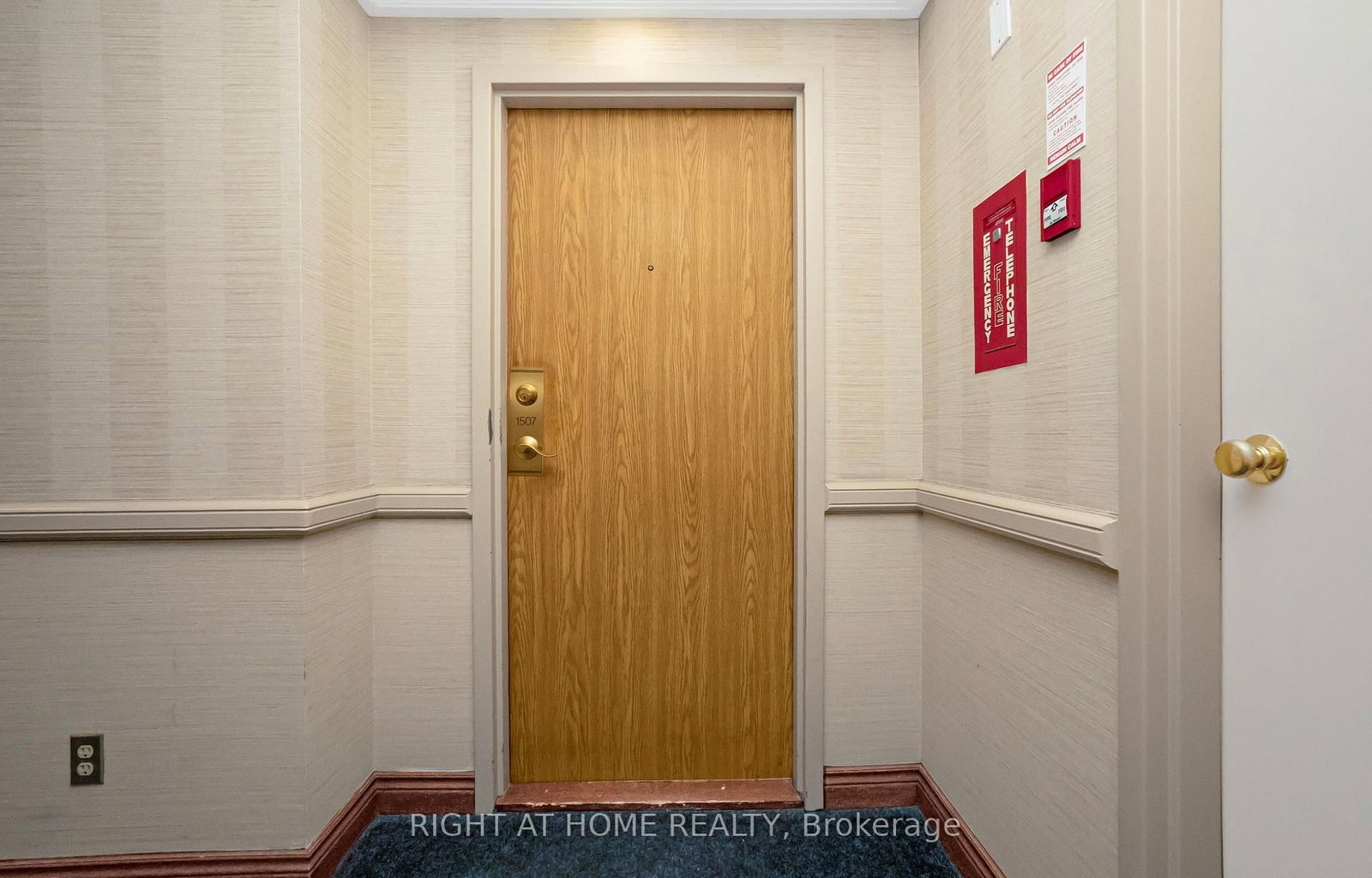 1360 Rathburn Road E, Unit 1507 - Photo 4