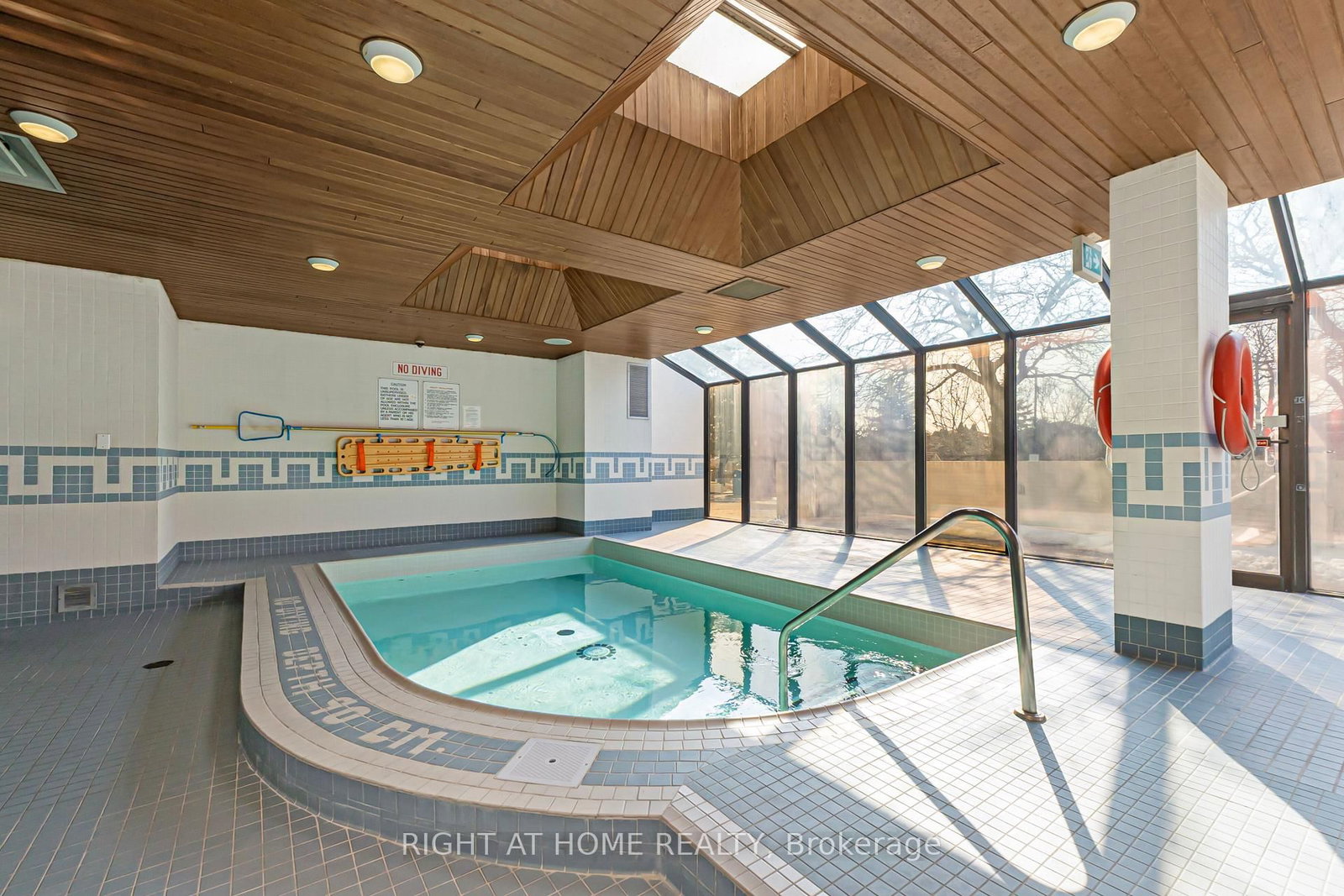 1360 Rathburn Road E, Unit 1507 - Photo 43