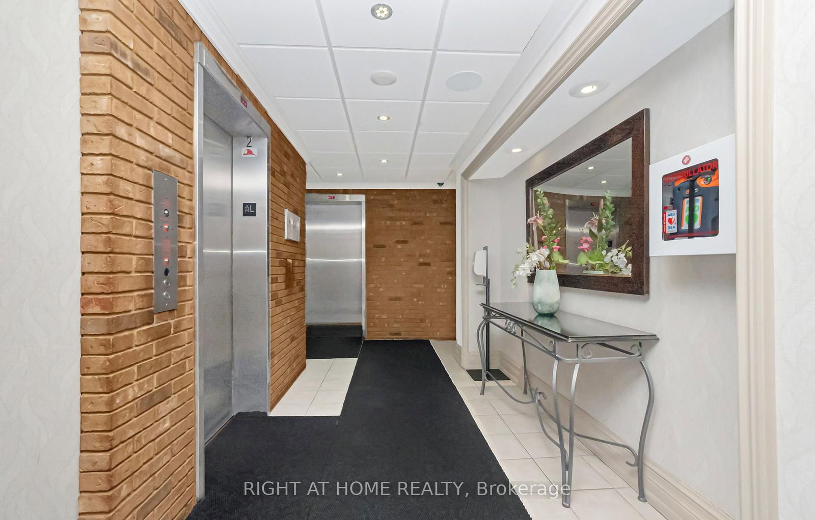 1360 Rathburn Road E, Unit 1507 - Photo 5