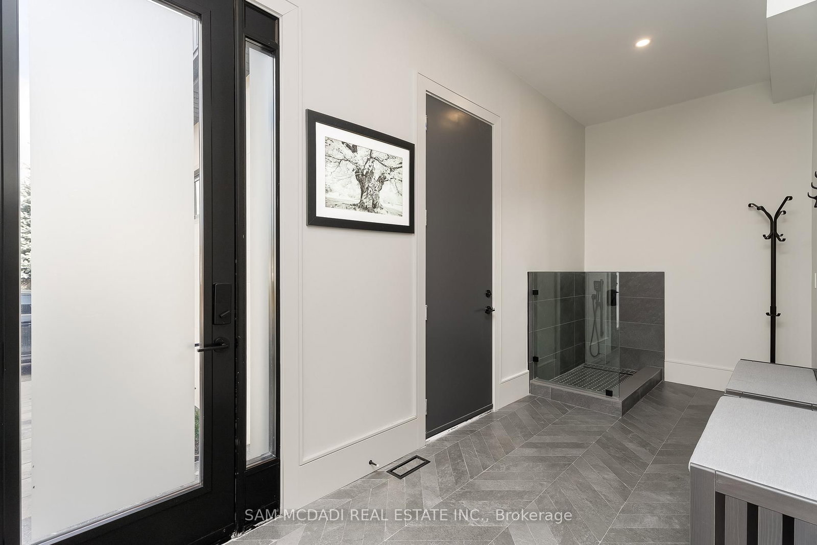 1019 Strathy Avenue - Photo 15