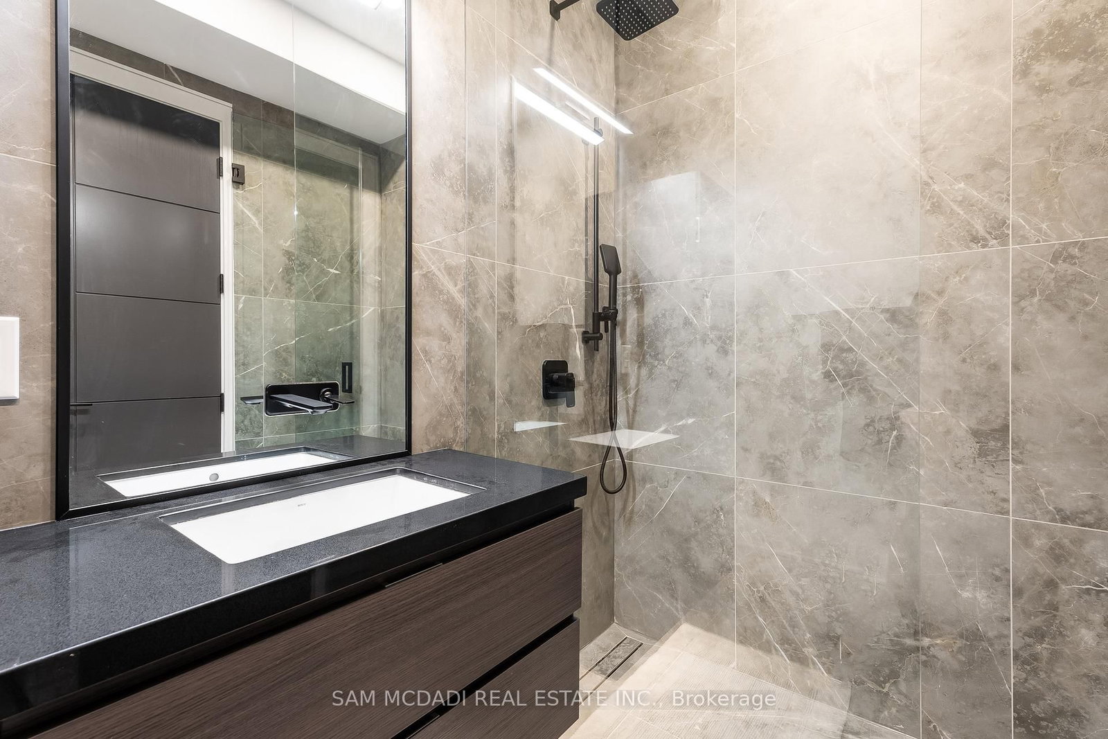 1019 Strathy Avenue - Photo 27