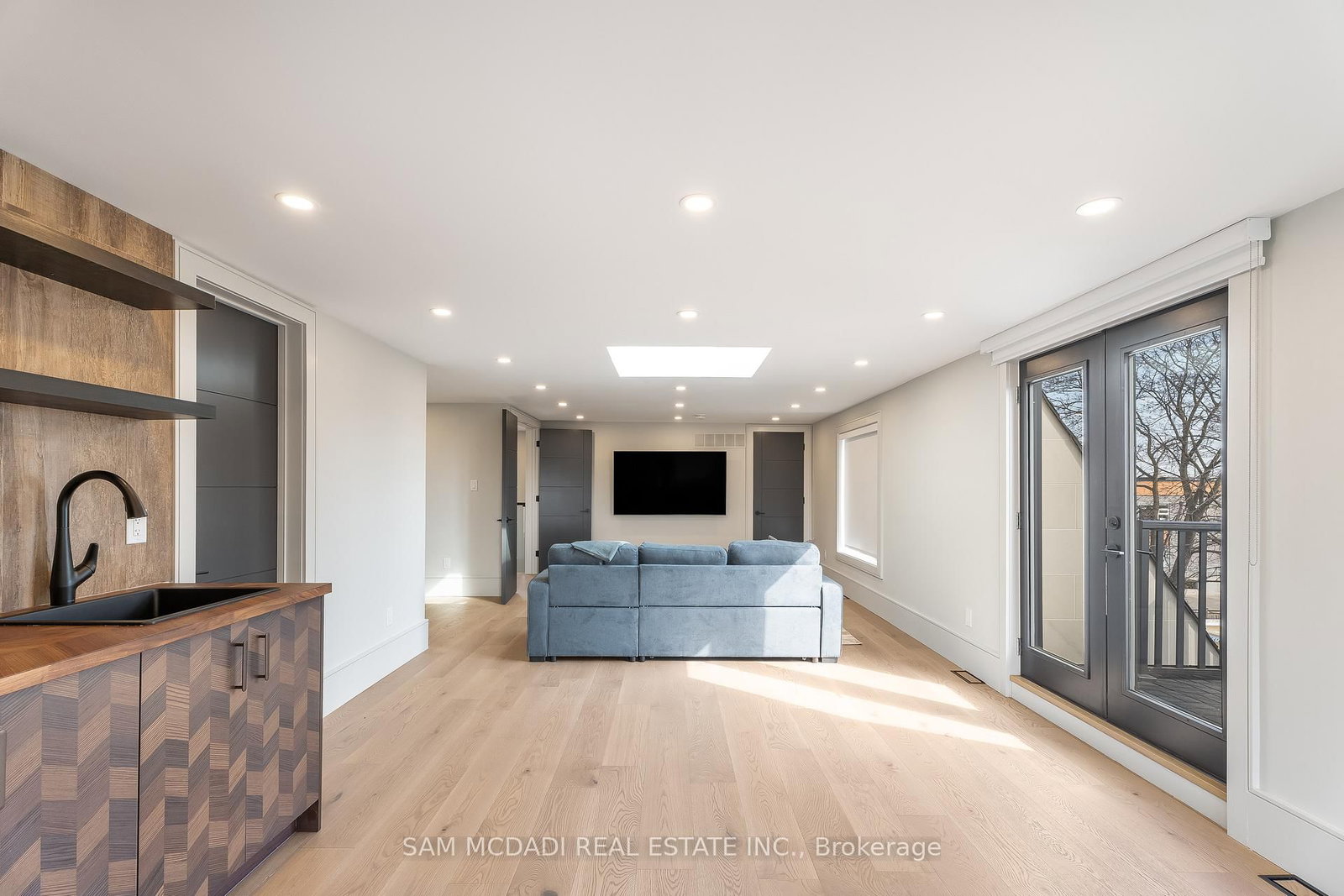 1019 Strathy Avenue - Photo 29