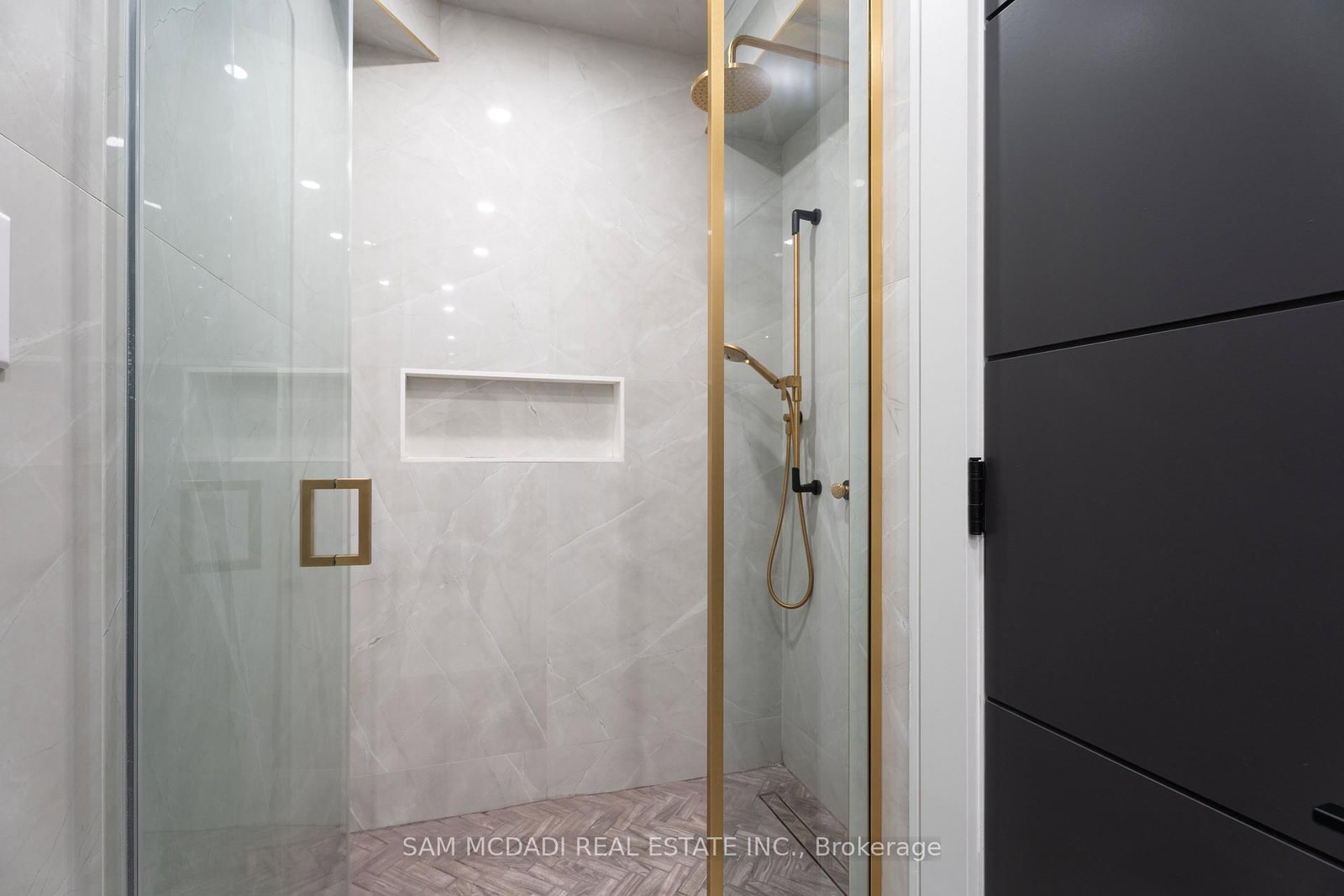 1019 Strathy Avenue - Photo 38