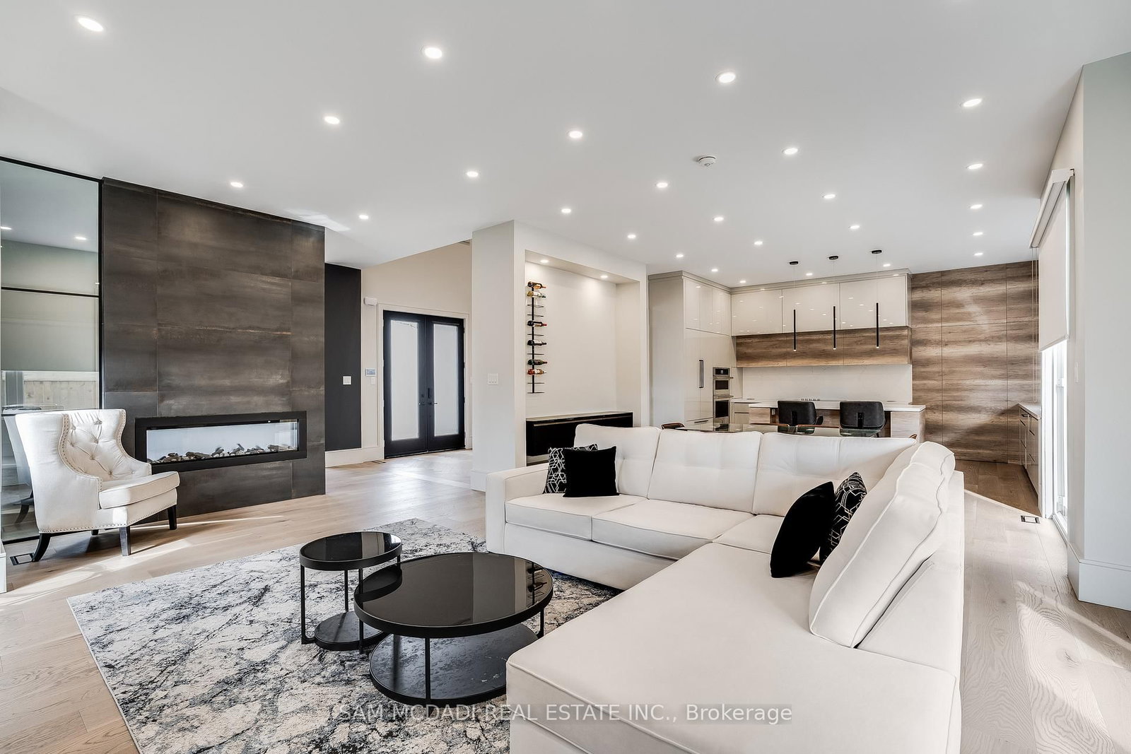 1019 Strathy Avenue - Photo 6