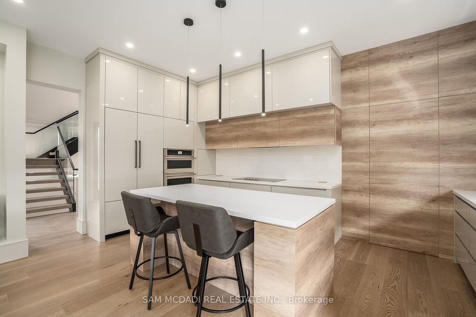 1019 Strathy Avenue - Photo 9