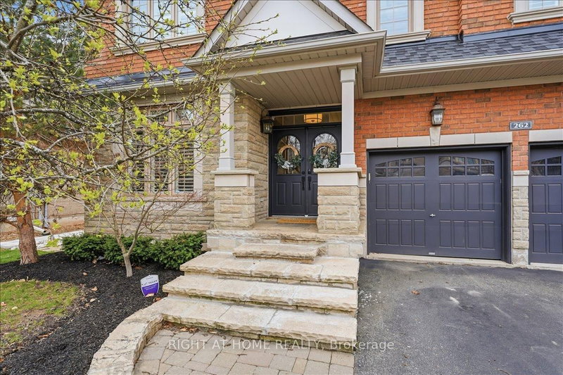 262 Nautical Blvd, Oakville, L6L 0B9 | Image 3
