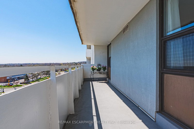 705 - 2055 UPPER MIDDLE Rd, Burlington, L7P 3P4 | Image 2