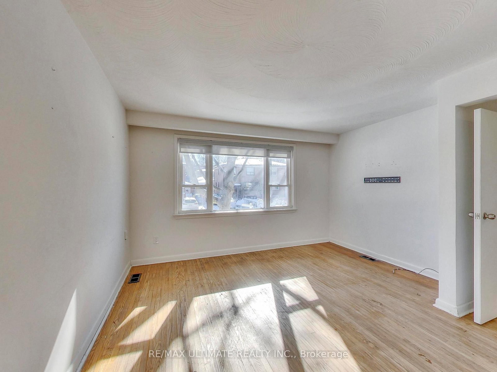 120 Edinborough Court - Photo 5