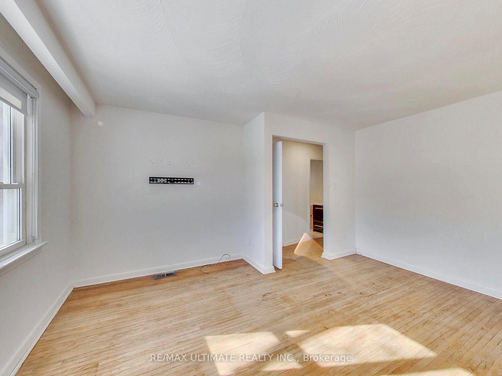 120 Edinborough Court - Photo 6