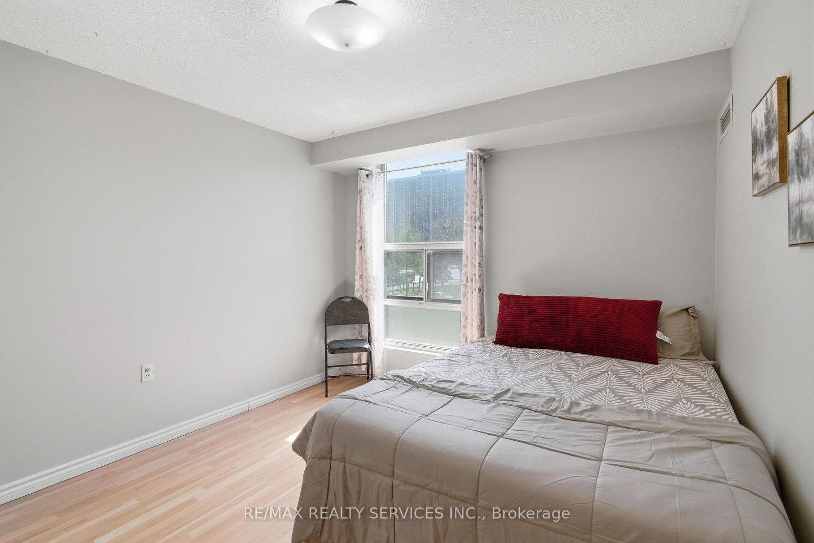 18 Knightsbridge Road, Unit 304 - Photo 27