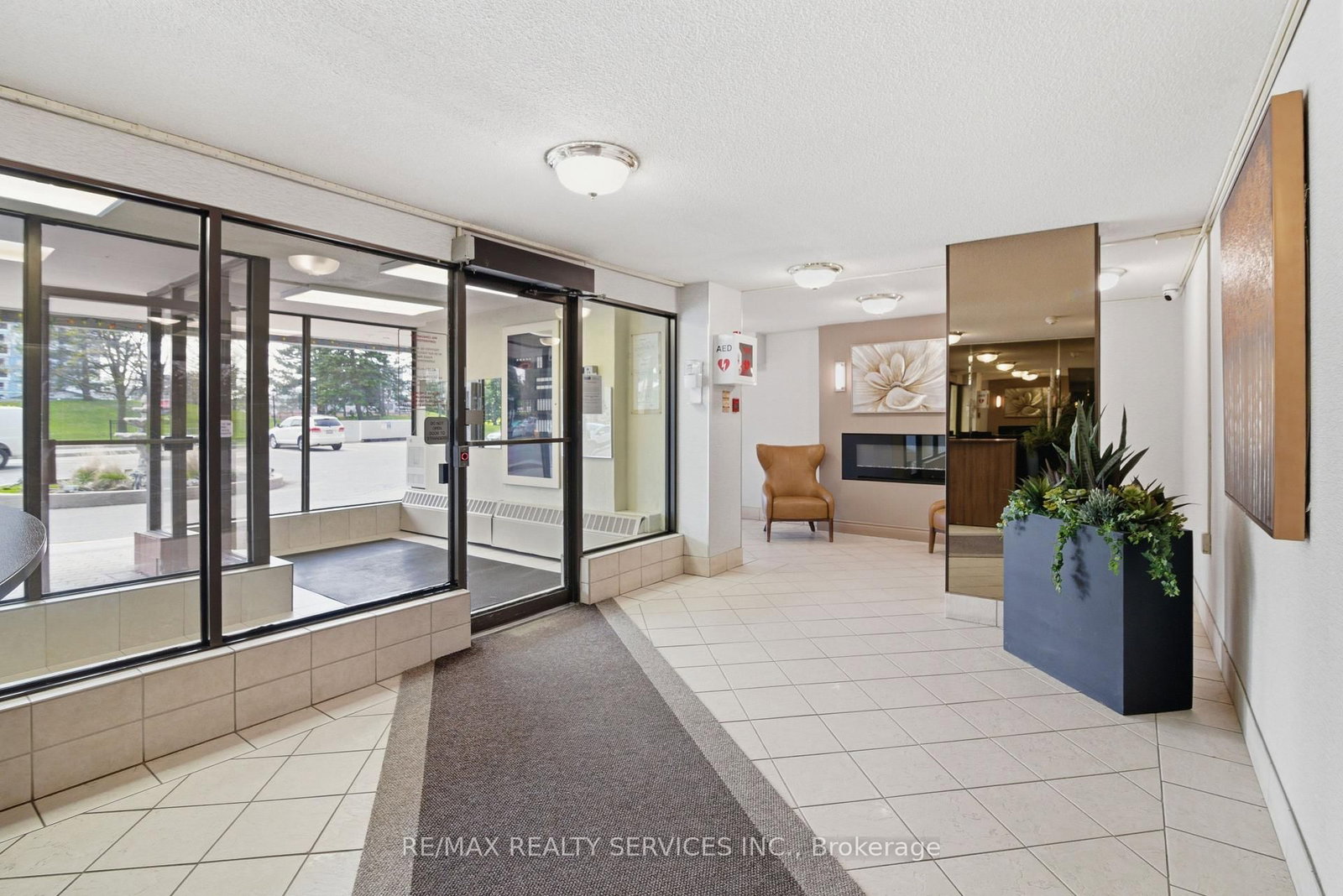 18 Knightsbridge Road, Unit 304 - Photo 3