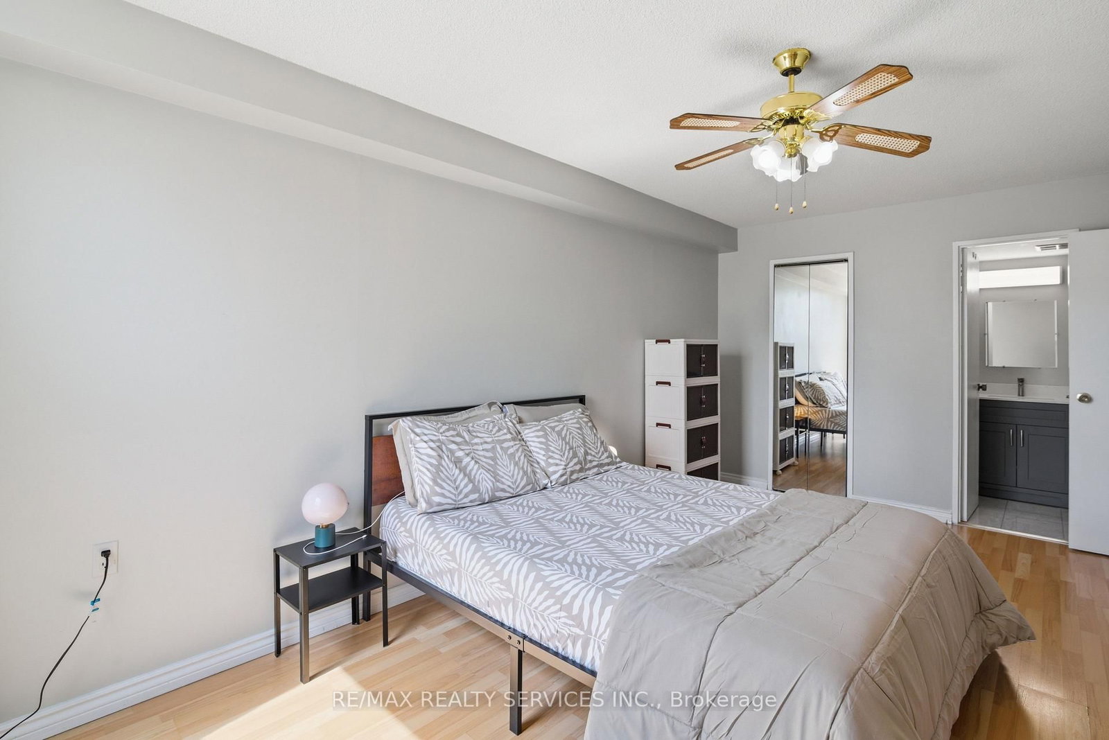 18 Knightsbridge Road, Unit 304 - Photo 32