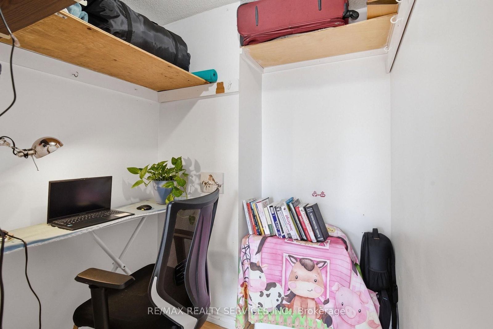 18 Knightsbridge Road, Unit 304 - Photo 35