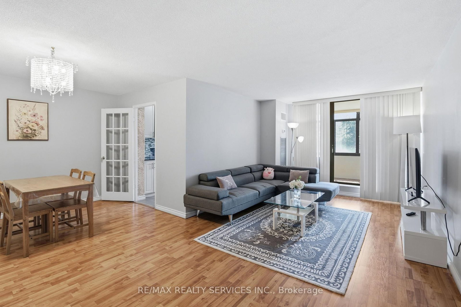 18 Knightsbridge Road, Unit 304 - Photo 9